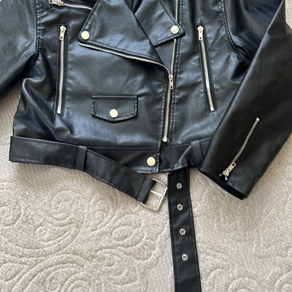 Jacket - Picture 2 of 6